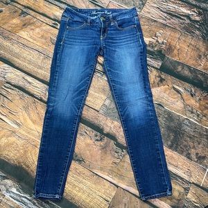 American Eagle super stretch jeggings size 4 short